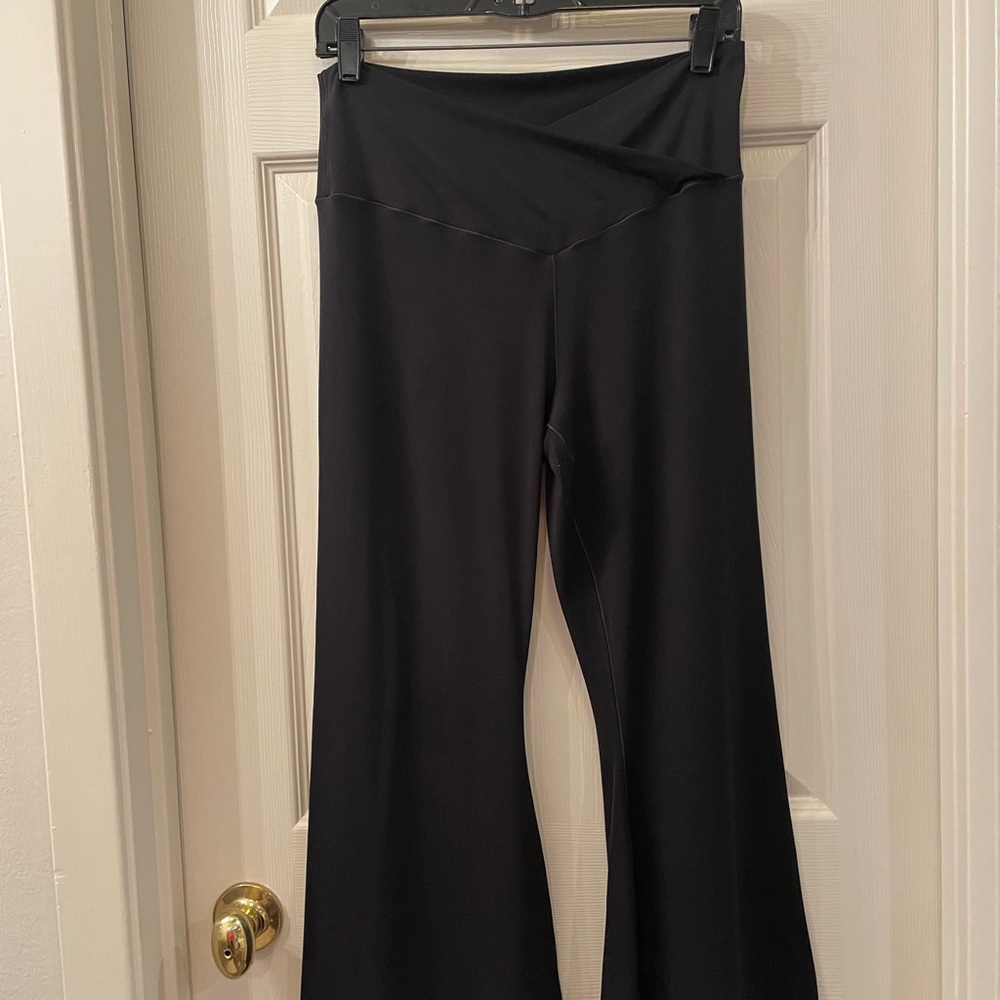 Aerie Crossover Flairs - Picture 4 of 6